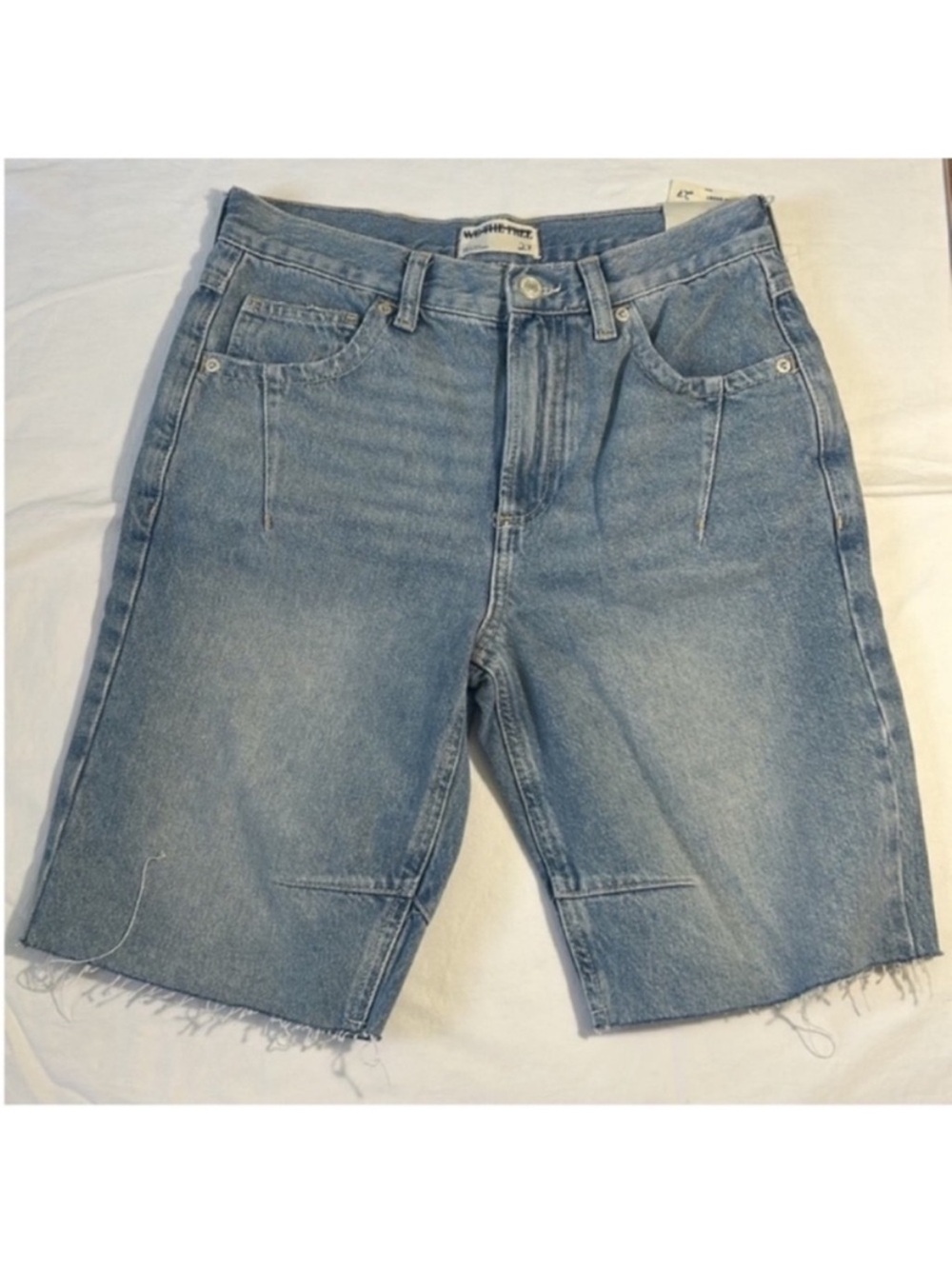 We The Free 27 Shorts Bermuda Ghost Town Long Short Jorts Bodie Blue raw hem NWT - Picture 2 of 13